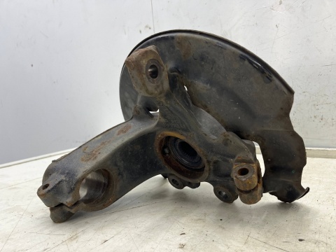 Zwrotnica Ford C-max MK2 Focus MK3 12-19r. 1.6 2.0 TDCi DIESEL piasta lewa przednia lewy przód av613k171