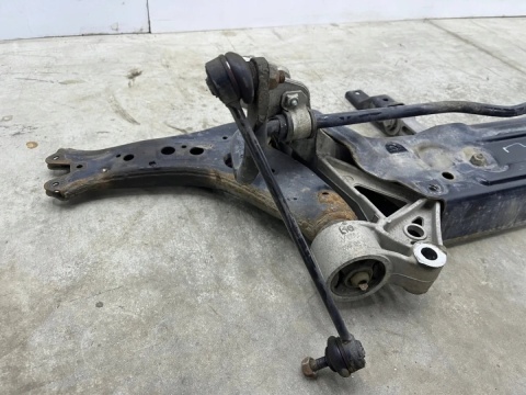 Belka silnika VW Polo Ibiza Cordoba Fabia 02-08r. kołyska wózek sanki