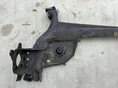 Belka zawieszenia Mazda 3 IV BP 2019r.- tylna oś wózek ORYGINAL