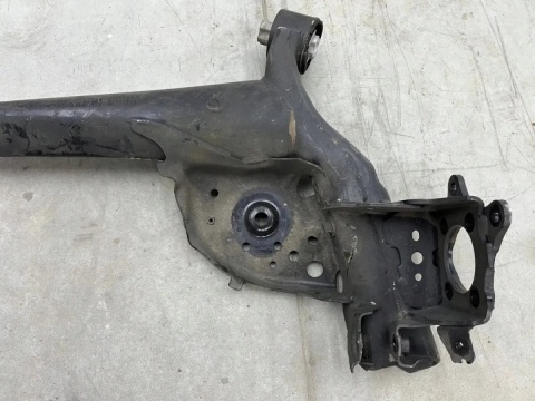 Belka zawieszenia Mazda 3 IV BP 2019r.- tylna oś wózek ORYGINAL