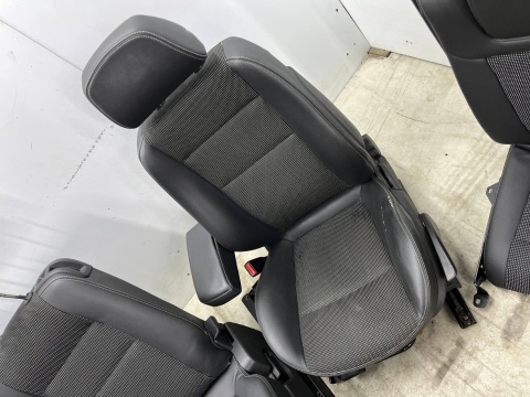 Fotele Opel Zafira B 05-14r. pół skóra EUROPA komplet 3 rzędy