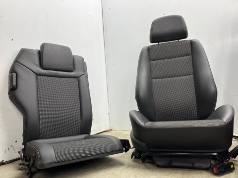 Fotele Opel Zafira B 05-14r. pół skóra EUROPA komplet 3 rzędy