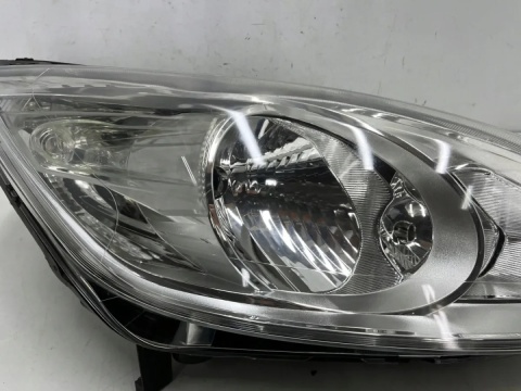 Lampa reflektor Ford C-Max MK2 + Grand 10-14r PRAWA przednia EU am5113w029ae