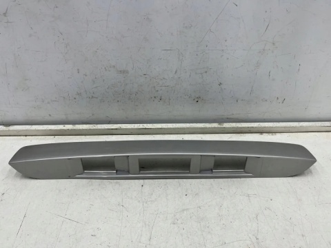 Listwa Mazda 2 I DY 02-07r. blenda nakładka dolna klapy bagażnika