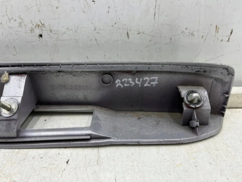 Listwa Mazda 2 I DY 02-07r. blenda nakładka dolna klapy bagażnika