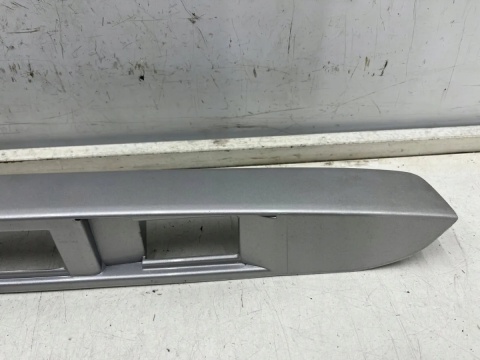 Listwa Mazda 2 I DY 02-07r. blenda nakładka dolna klapy bagażnika