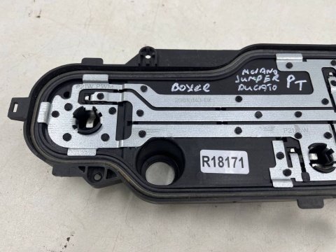 Wkład lampy Fiat Ducato III 3 Jumper 2 II Boxer 2 II LIFT 18r.- Movano C PRAWA tylna listwa oprawa żarówek 20610751