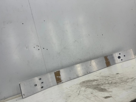 Belka zderzaka Lexus GS III 05-12r. przednie wzmocnienie pasa chłodnic przód oryginalne 52131-30260