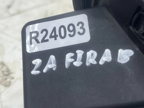 Klapka wlewu paliwa Opel Zafira B 12-19r. kod koloru Z20N z uszczelką