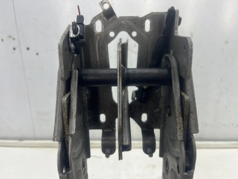 Ręczny Opel Zafira B 05-14r. dźwignia hamulca ręcznego Europa 13173080