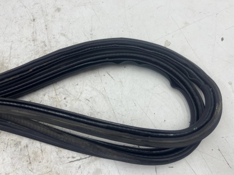 Uszczelka Opel Zafira B 05-14r. guma klapy bagażnika karoseryjna