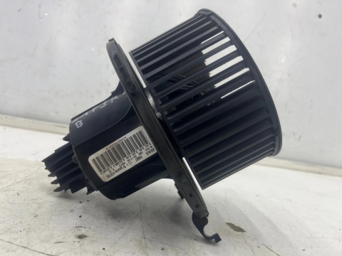 Wentylator wnętrza Opel Zafira B 05-14r. D8087 dmuchawa powietrza nawiewu nagrzewnicy