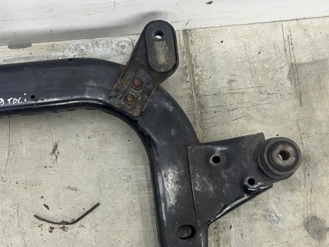 Belka silnika Opel Zafira B 05-14r. 1.9 CDTi kołyska wózek sanki drążek wahacze