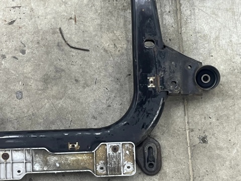 Belka silnika Opel Zafira B 05-14r. 1.9 CDTi kołyska wózek sanki drążek wahacze