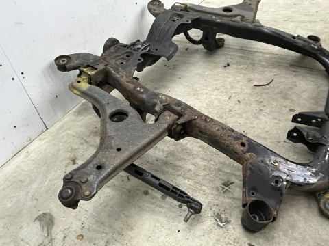 Belka silnika Opel Zafira B 05-14r. 1.9 CDTi kołyska wózek sanki drążek wahacze