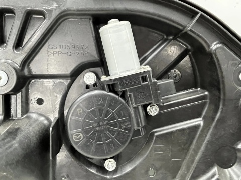 Podnośnik szyb Mazda 6 II GH 07-12r. lewy przedni mechanizm gs1d5997x
