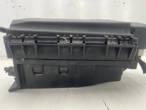 Skrzynka bezpieczników Opel Zafira B Astra H 05-14r. moduł BSI 13206754