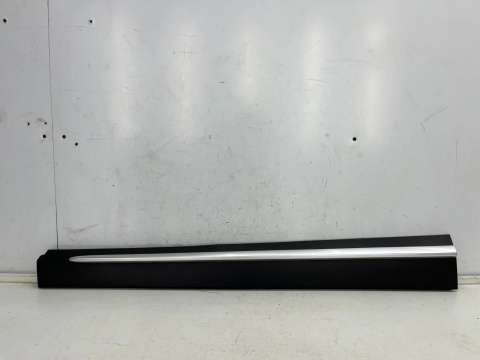 Listwa Mazda CX-3 CX3 14-21r. lewa przednia dolna nakładka drzwi lewy przód listewka srebrny połysk d10e-51rb1