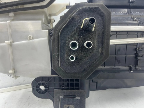 Nagrzewnica Mazda 6 II GH 07-12r. obudowa chłodnicy wody parownik klimatyzacji Europa gs1eb