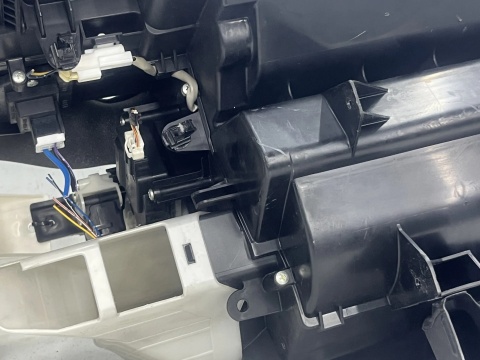 Nagrzewnica Mazda 6 II GH 07-12r. obudowa chłodnicy wody parownik klimatyzacji Europa gs1eb