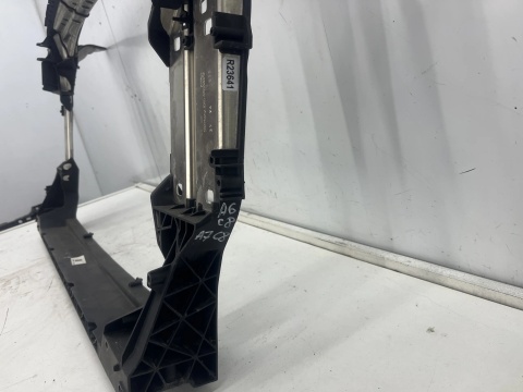 Pas przedni Audi A6 C8 Audi A7 C8 Sportback II 18-25r. wzmocnienie czołowe ramka chłodnic oryginal 4k0805594