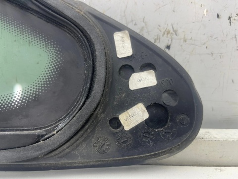 Szyba boczna Opel Zafira B 05-14r. lewy przedni pasażer trójkąt karoseryjna