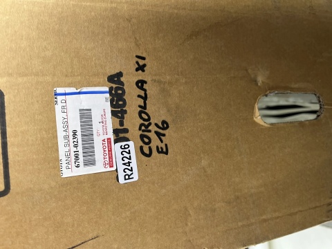 Drzwi Toyota Corolla E16 E18 13-19r. prawe przednie prawy przód nowe oryginalne 67001-02390