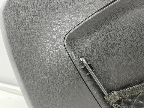 Tunel środkowy Opel Zafira B 05-14r. uchwyt na kubki tylne kratki nawiewu EU 13144422