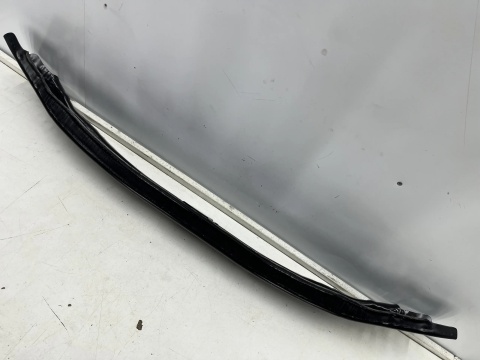 Belka zderzaka Toyota Yaris III P13 10-20r. przód przednie wzmocnienie pasa chłodnic przód oryginalne 52021-0d070