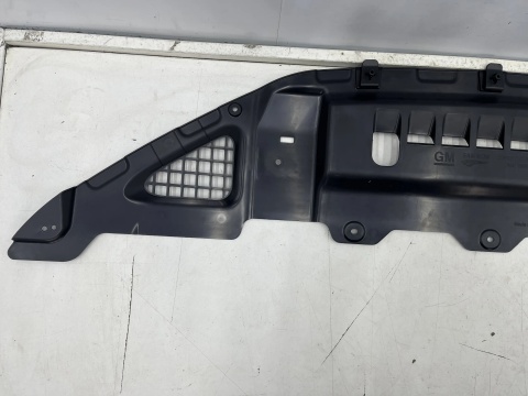 Osłona pod zderzak Chevrolet CRUZE I 1 J300 J305 J308 09-15r. NOWA orginalna płyta dolna podwozia pod silnik 95136378