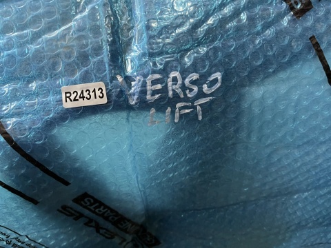 Zderzak przedni Toyota Verso 13-18r. Lift przód nowy oryginalny 52119-0F120