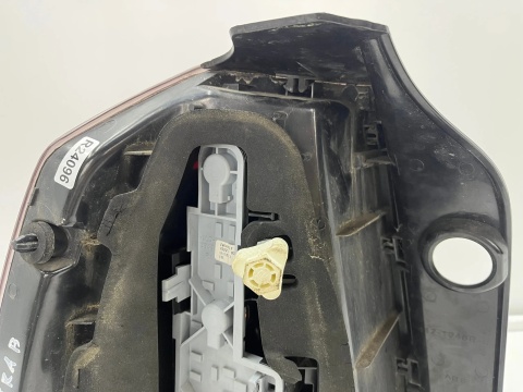 Lampa Opel Zafira B 05-08r Prawa tylna Prawy tył EU 4421948