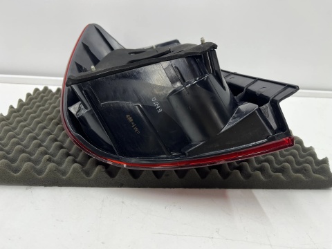 Lampa Toyota Corolla Verso 1 I 01-04r. NOWA prawa tylna w błotnik zwykła na żarówki oryginalna prawy tył EUROPA 81551-13540