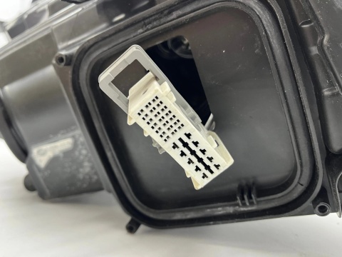 Lampa reflektor Mercedes w176 A-klasa 12-18r. lewa przednia bi-Xenon EU bi-ksenon oryginalna lewy przód a1768201161