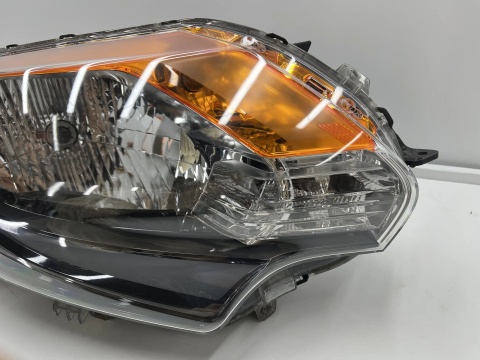 Lampa reflektor Mitsubishi L200 KJ KK KL KB 15-19r. PRAWA przednia EU oryginalna zwykła prawy przód 8301с730