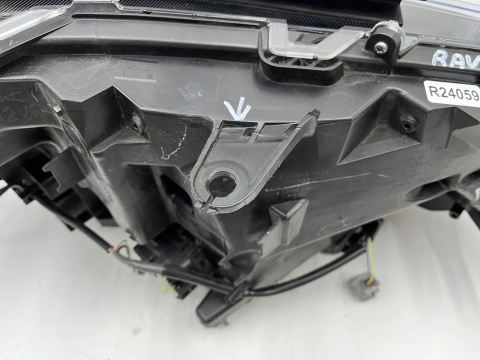 Lampa reflektor Toyota Rav4 V XA50 19r.- LEWA przednia Full LED lewy przód EUROPA