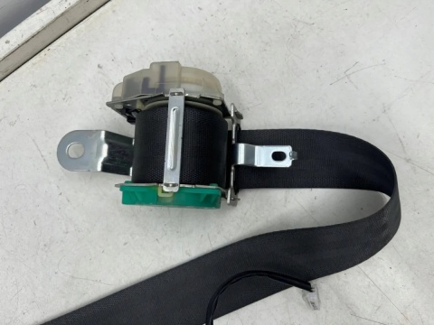 Pas bezpieczeństwa hyundai I30 prawy tył HB 1 I 07-12 czarny