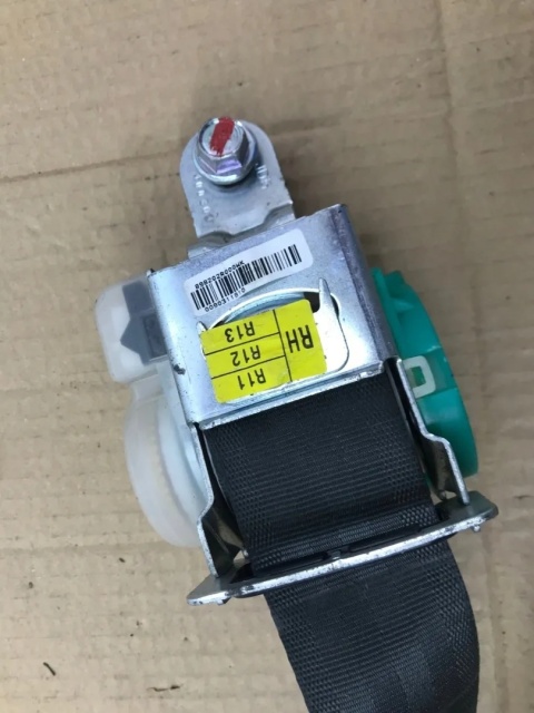 Pas bezpieczeństwa hyundai I30 prawy tył HB 1 I 07-12 czarny