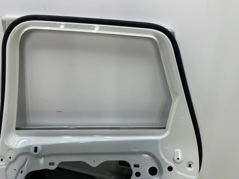 Drzwi BMW X1 U11 22r.- prawe tylne prawy tył 9883838