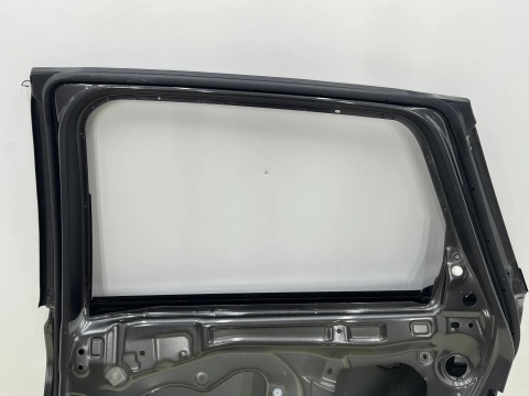 Drzwi Mazda CX-5 CX5 2 II 16-25r. prawe tylne prawy tył KB7W72010