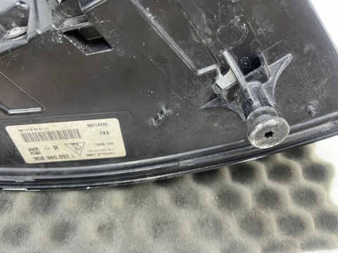 Lampa Porsche Macan I 95b LIFT 18r.- PRAWA tylna w błotnik ORYGINALNA prawy tył Europa 95b945092l