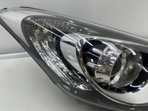 Lampa reflektor Hyundai i30 II GD 11-17r. PRAWA przednia H7 soczewka Europa prawy przód 92102-a6060