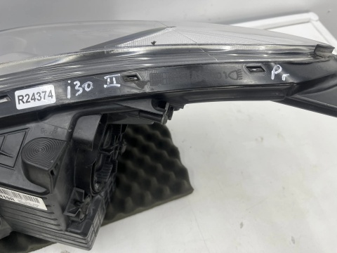 Lampa reflektor Hyundai i30 II GD 11-17r. PRAWA przednia H7 soczewka Europa prawy przód 92102-a6060