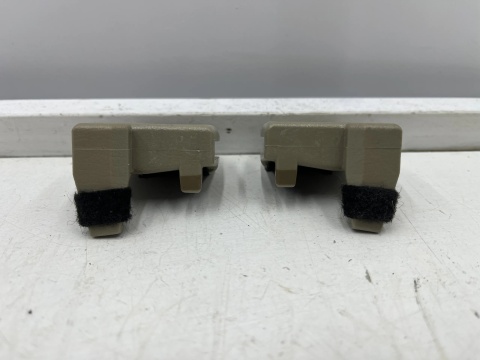 Półka bagażnika Nissan Patrol Y61 GU GR 02-04r. mocowania rolety bagażnika zaczepy Komplet