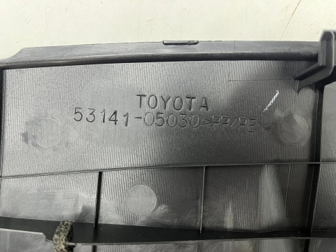 Osłona pasa przedniego Toyota Avensis 2 II T25 03-09r. NOWA nakładka górna zamka maski silnika 53141-05030
