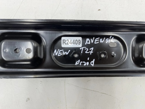 Belka zderzaka Toyota Avensis 3 III T27 LIFT 15-18r. NOWE przednie dolne wzmocnienie pasa chłodnic przód oryginalne 53218-02010