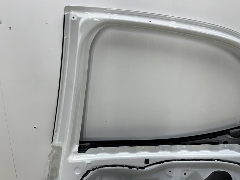 Drzwi Mazda 2 Hybrid Toyota Yaris 4 IV XP21 20r.- prawe tylne prawy tył