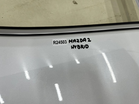Drzwi Mazda 2 Hybrid Toyota Yaris 4 IV XP21 20r.- prawe tylne prawy tył