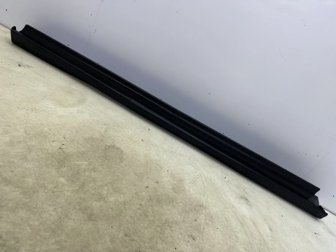 Nakładka progu Ford C-max 10-19r. prawa listwa progowa zewnętrzna am51-r10154-a