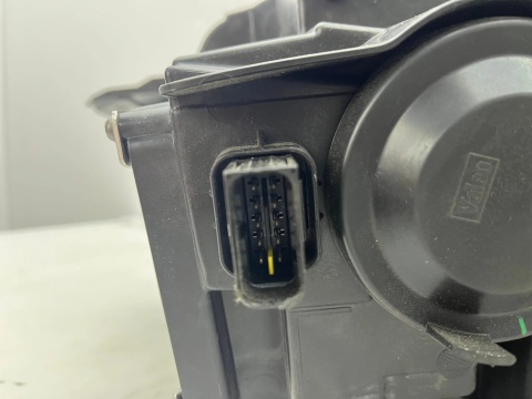 Lampa reflektor Peugeot Rifter LIFT 23r.- PRAWA przednia Full LED Europa prawy przód 9854837280 oryginalna